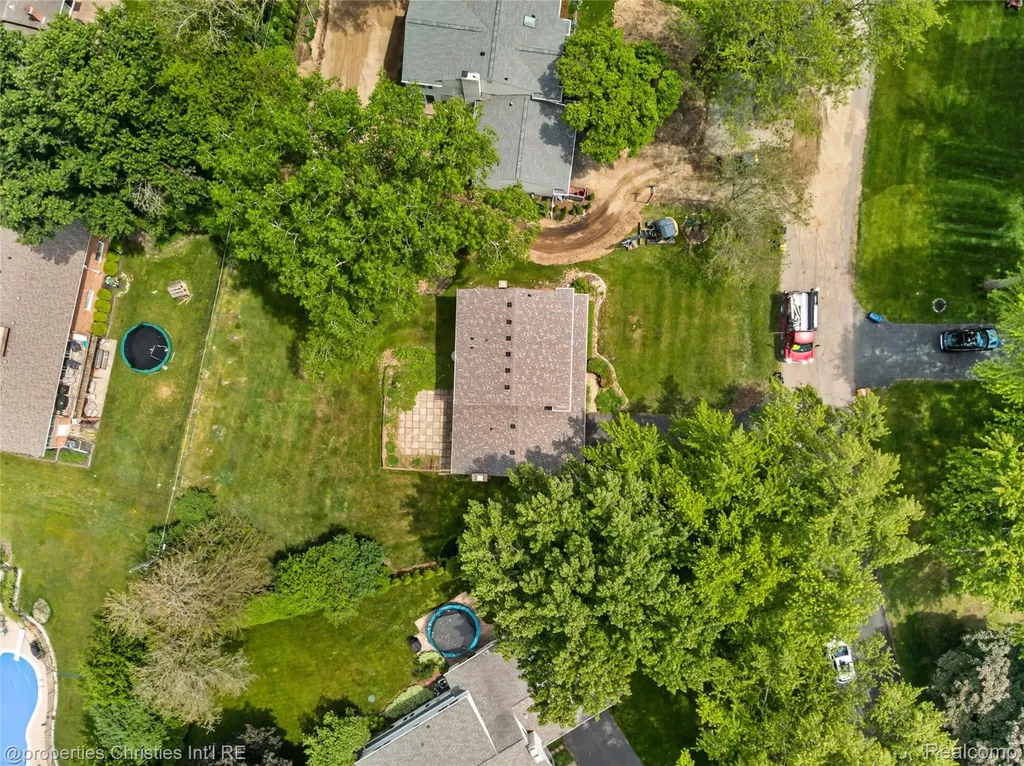 475 Henley Drive Bloomfield Hills City MI 48304