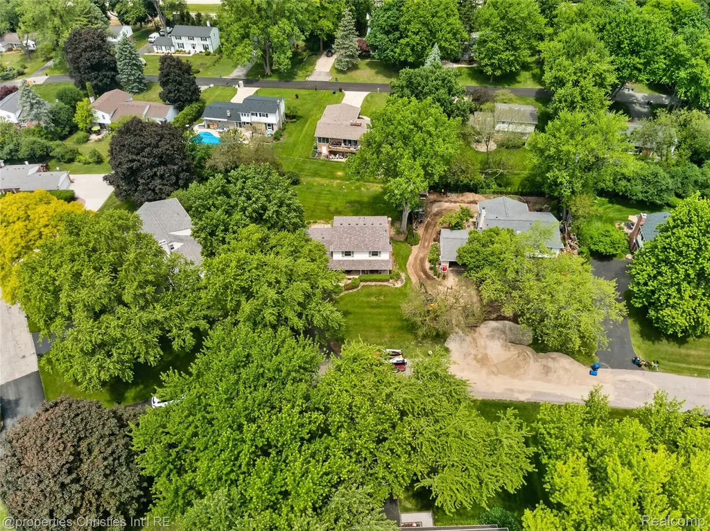 475 Henley Drive Bloomfield Hills City MI 48304