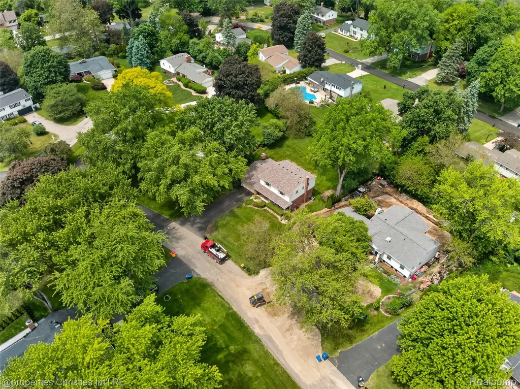 475 Henley Drive Bloomfield Hills City MI 48304
