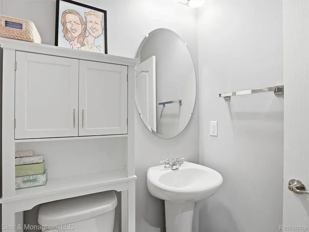 24827 Ivy Novi City MI 48375
