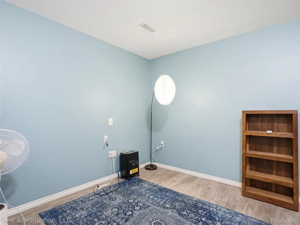 24827 Ivy Novi City MI 48375
