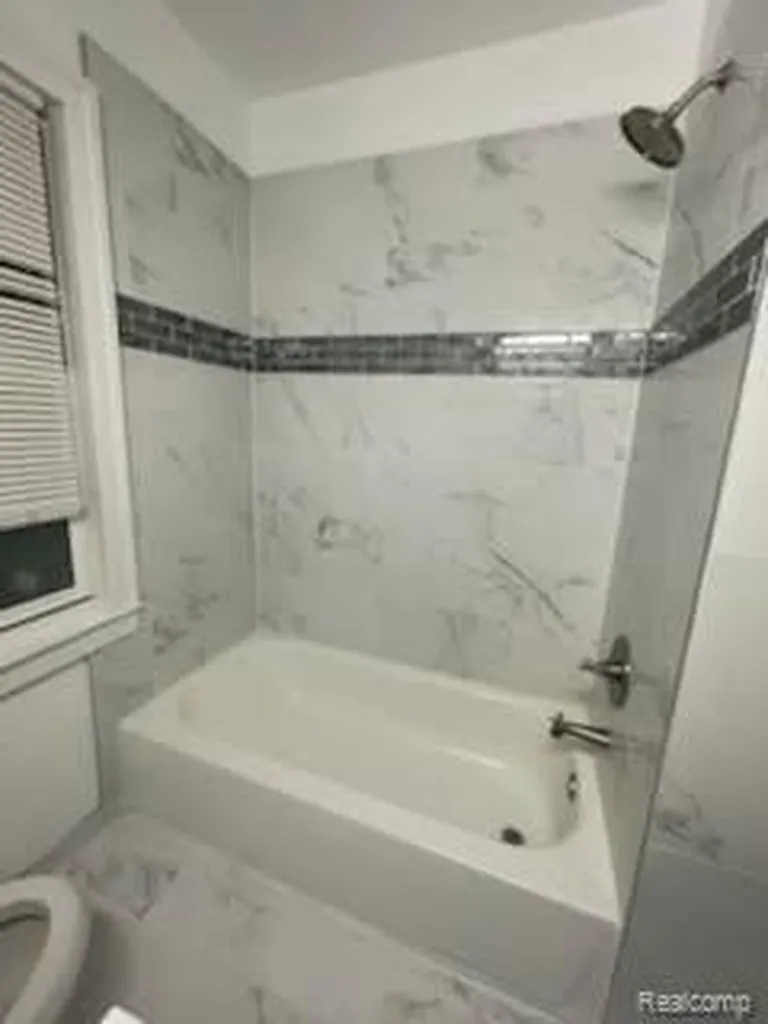 1561 W Grand Boulevard Detroit City MI 48208
