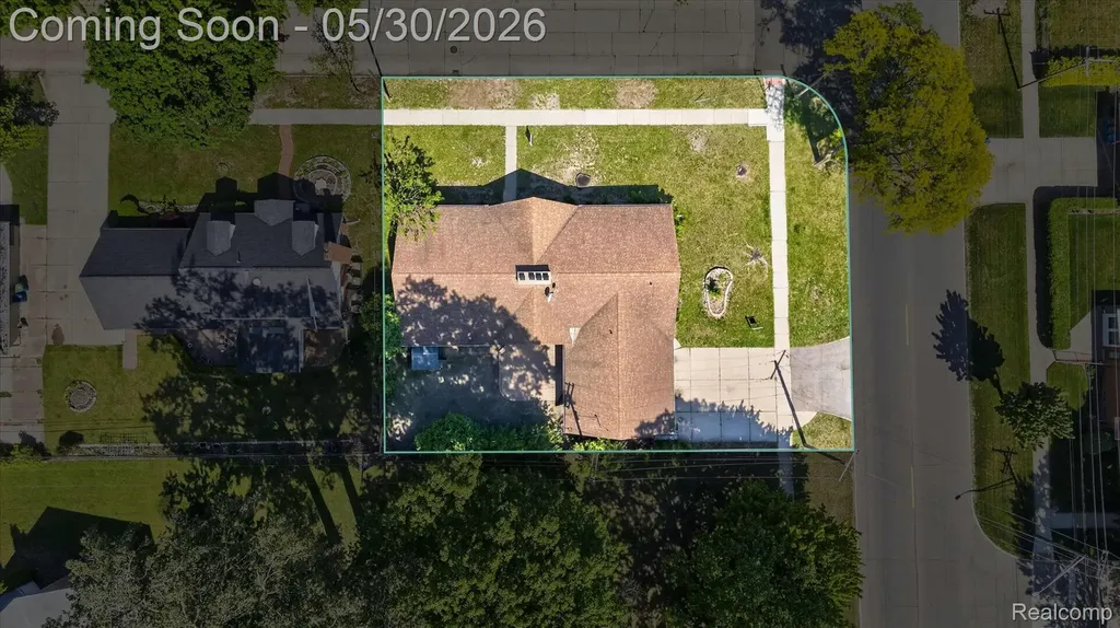 28013 Roan Drive Warren City MI 48093