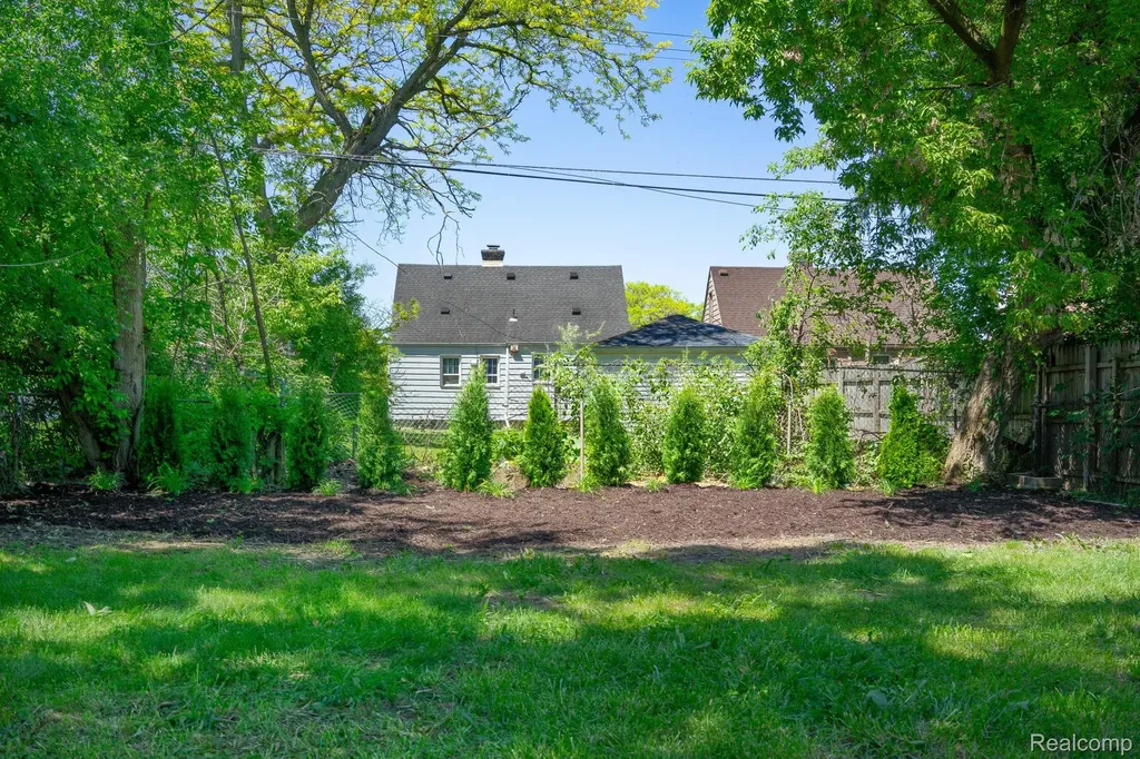 6251 Minock Street Detroit City MI 48228