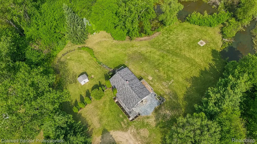 8610 Highland Road White Lake Charter Township MI 48386