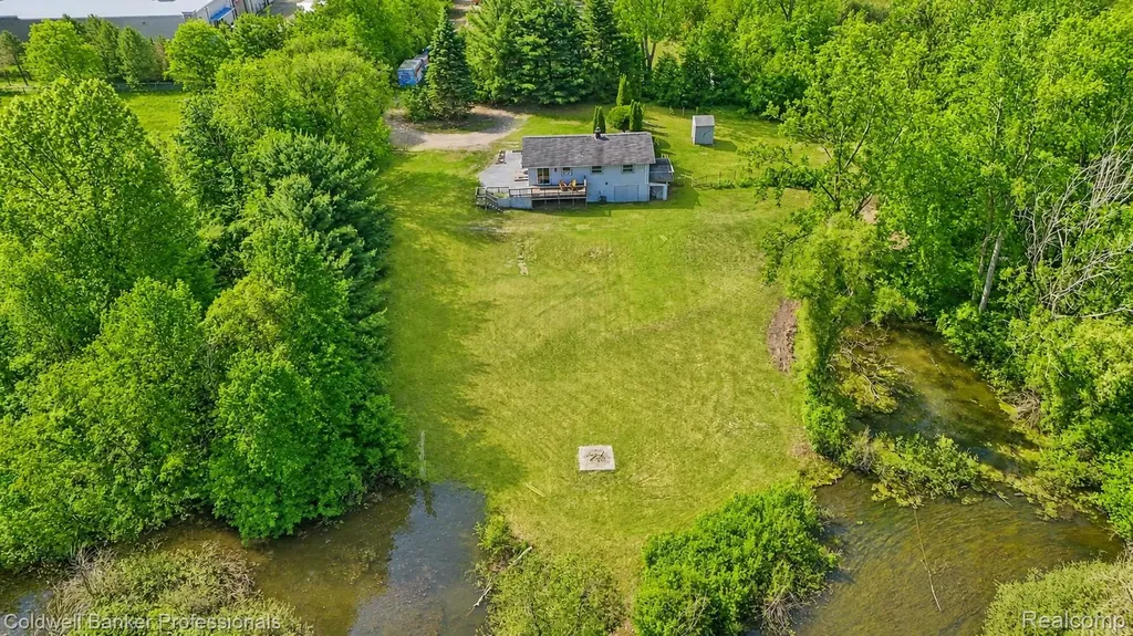 8610 Highland Road White Lake Charter Township MI 48386