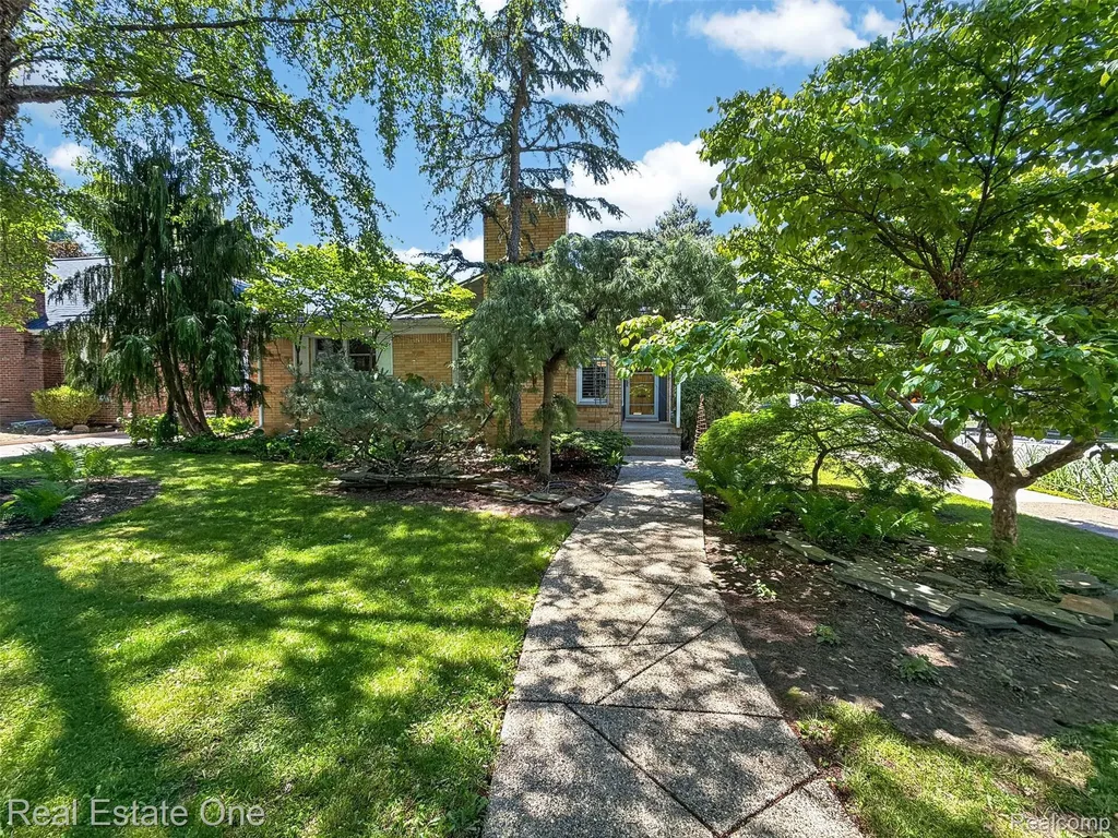 1431 Marywood Drive Royal Oak City MI 48067