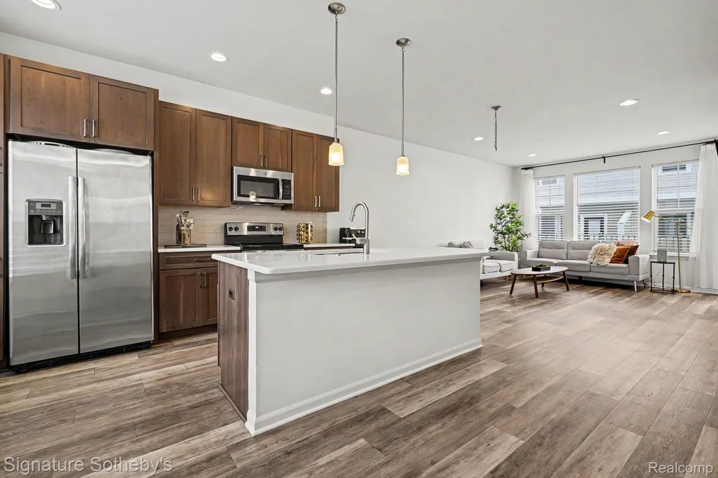 2500 Normandy Road Royal Oak City MI 48073