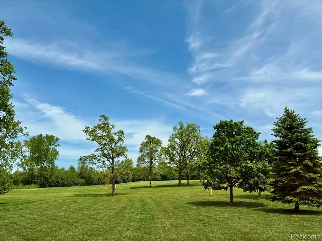 308 Fairway Court St. Clair Township MI 48079