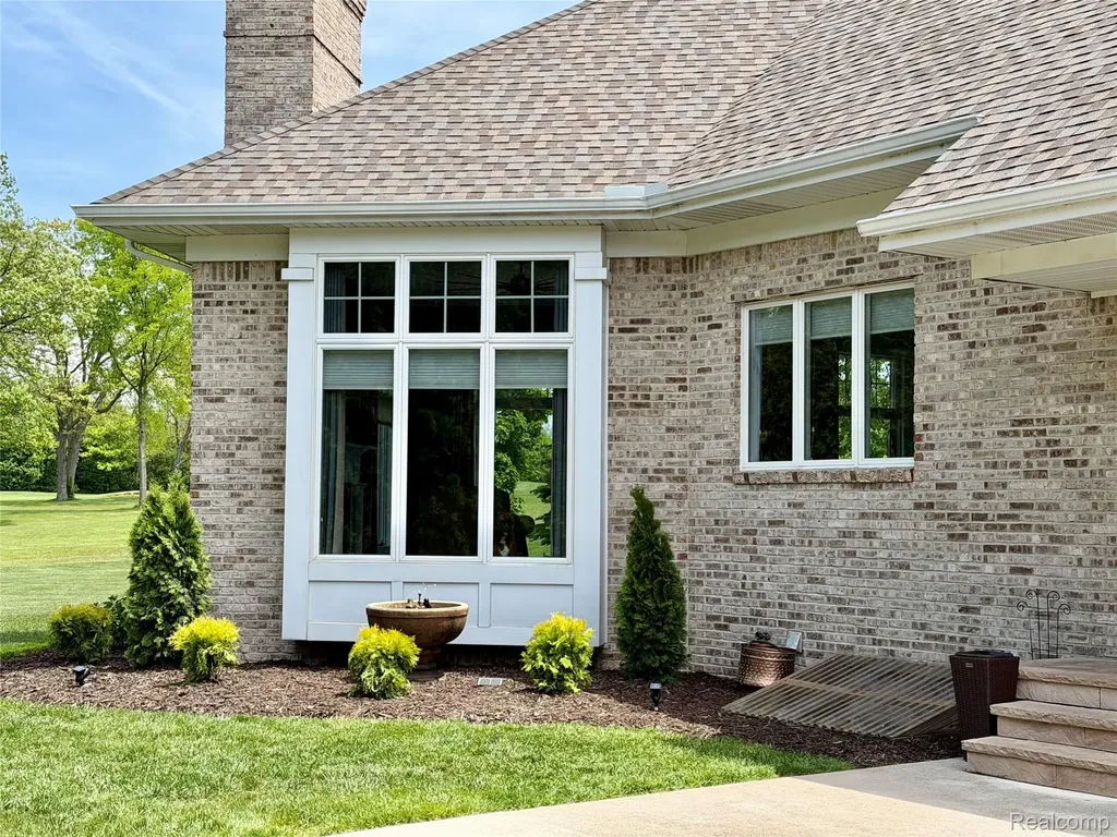 308 Fairway Court St. Clair Township MI 48079