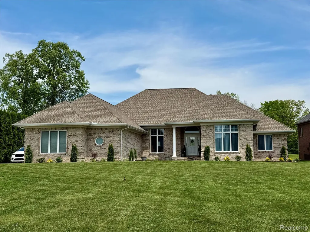 308 Fairway Court St. Clair Township MI 48079