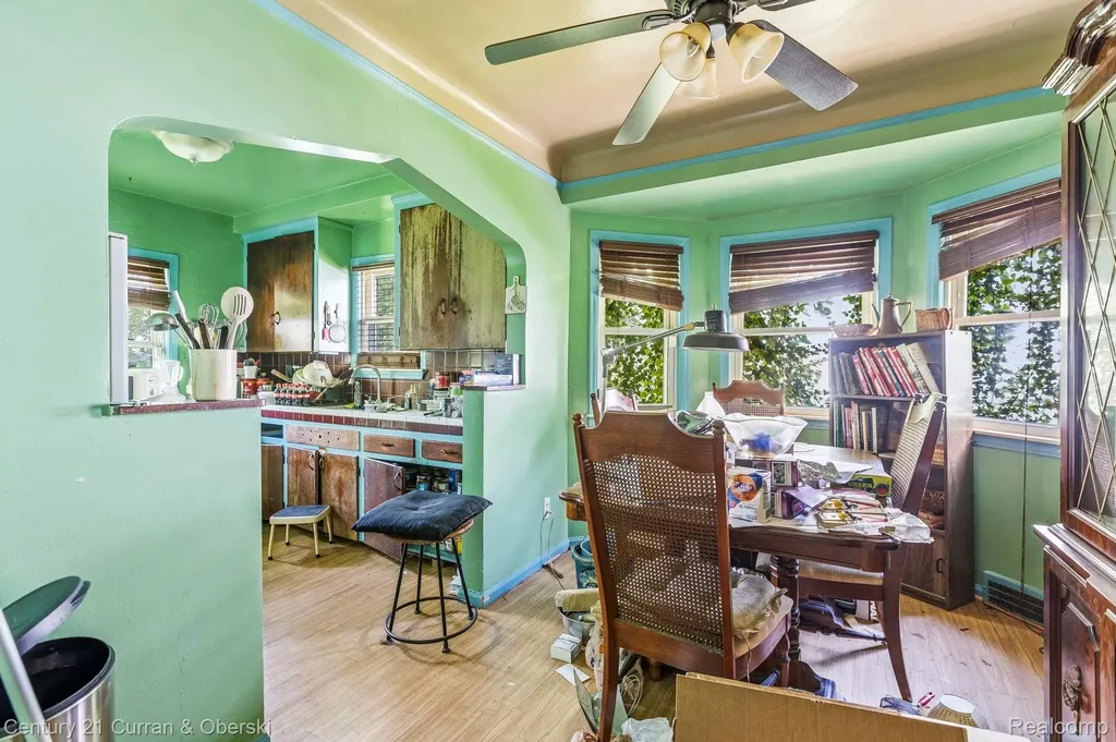 6427 Artesian Street Detroit City MI 48228
