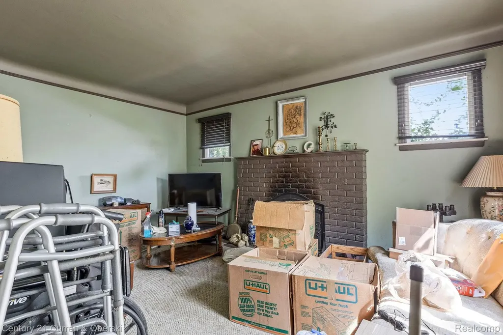6427 Artesian Street Detroit City MI 48228