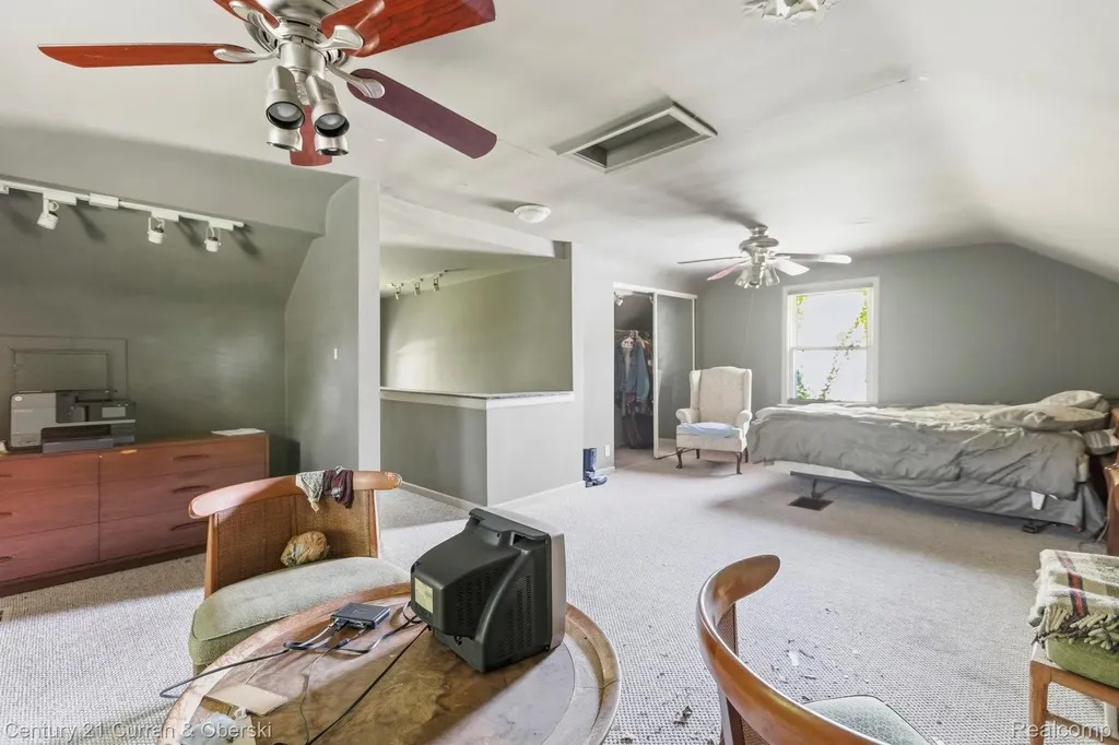6427 Artesian Street Detroit City MI 48228