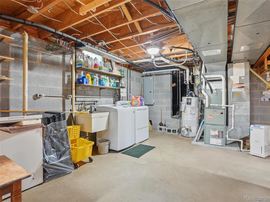 5059 Kidder Road Almont Village MI 48003