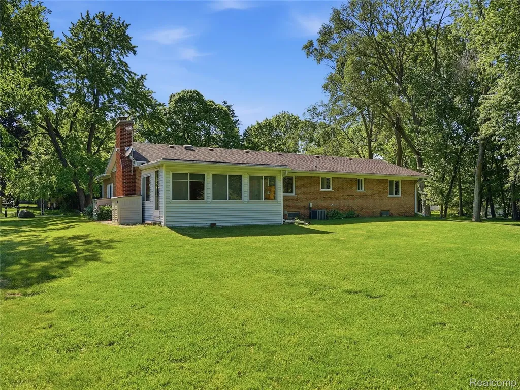 5059 Kidder Road Almont Village MI 48003