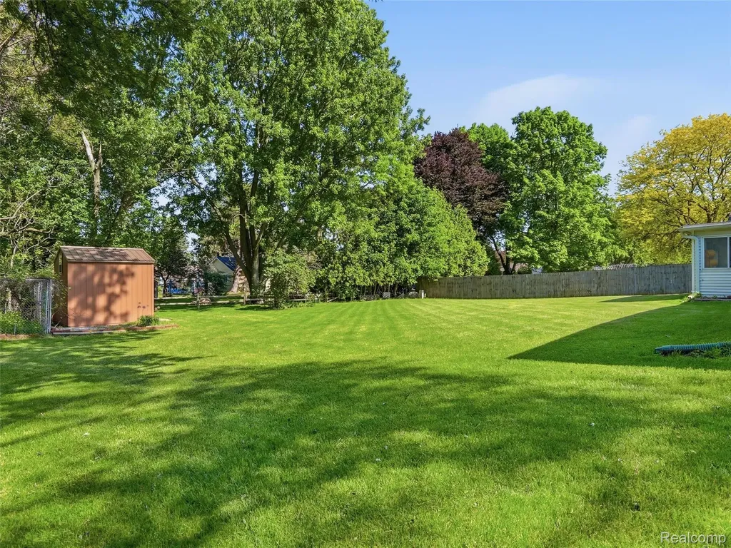 5059 Kidder Road Almont Village MI 48003