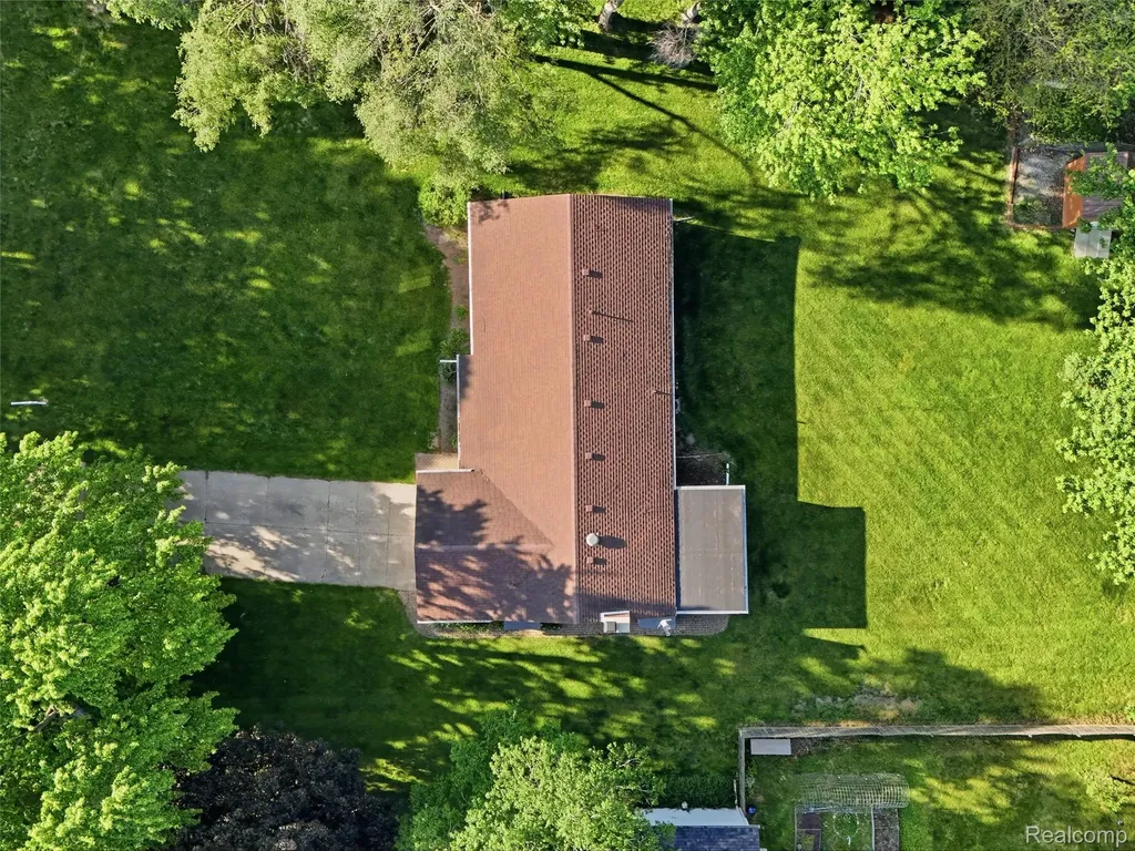 5059 Kidder Road Almont Village MI 48003