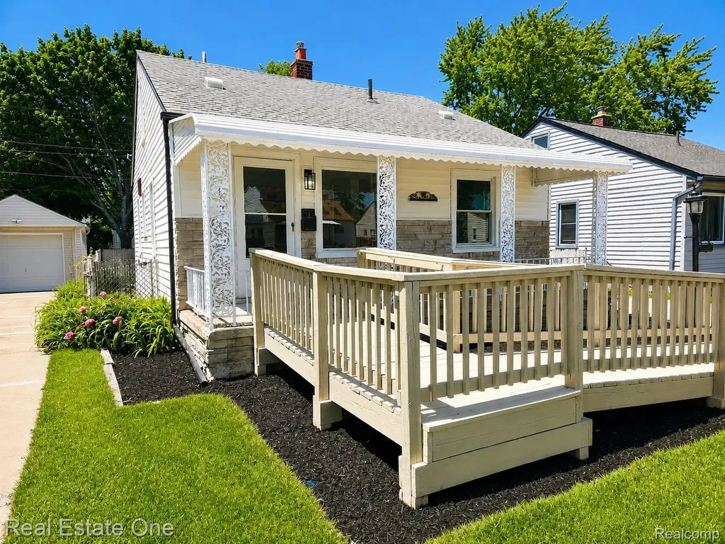 3926 21st Street Wyandotte City MI 48192