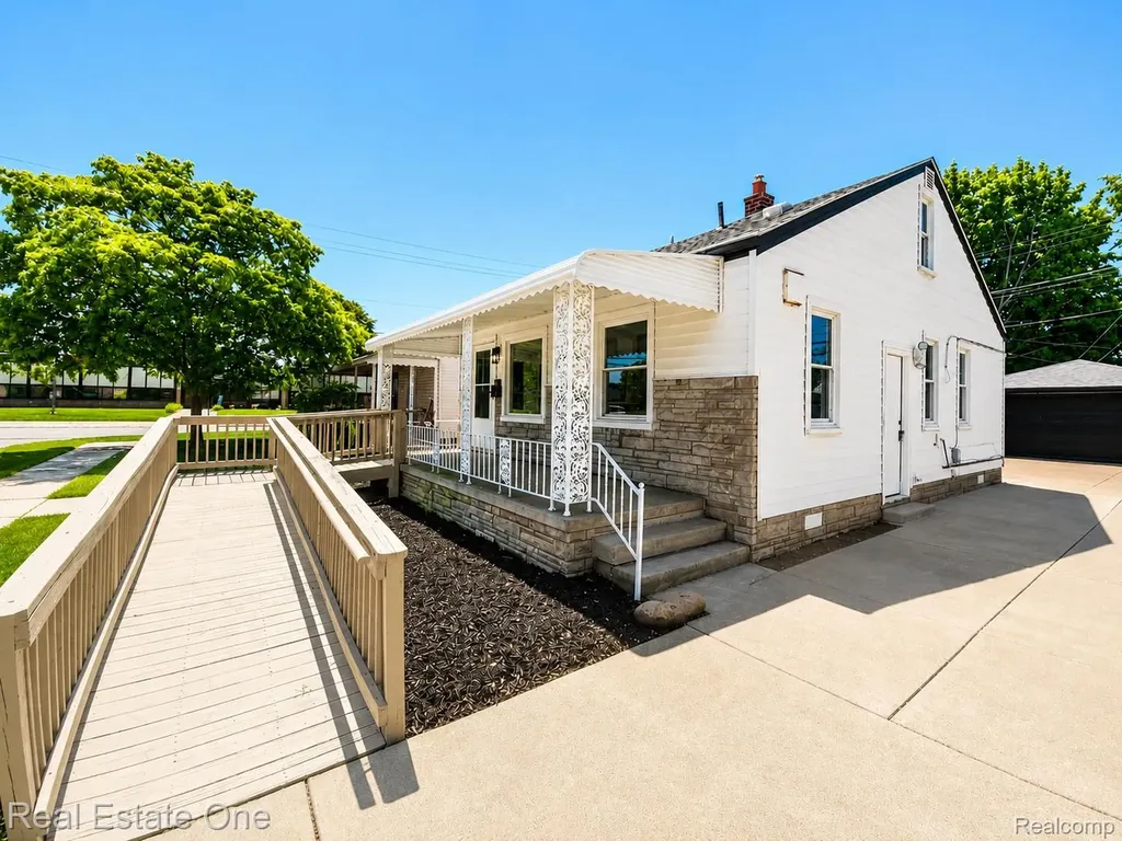 3926 21st Street Wyandotte City MI 48192