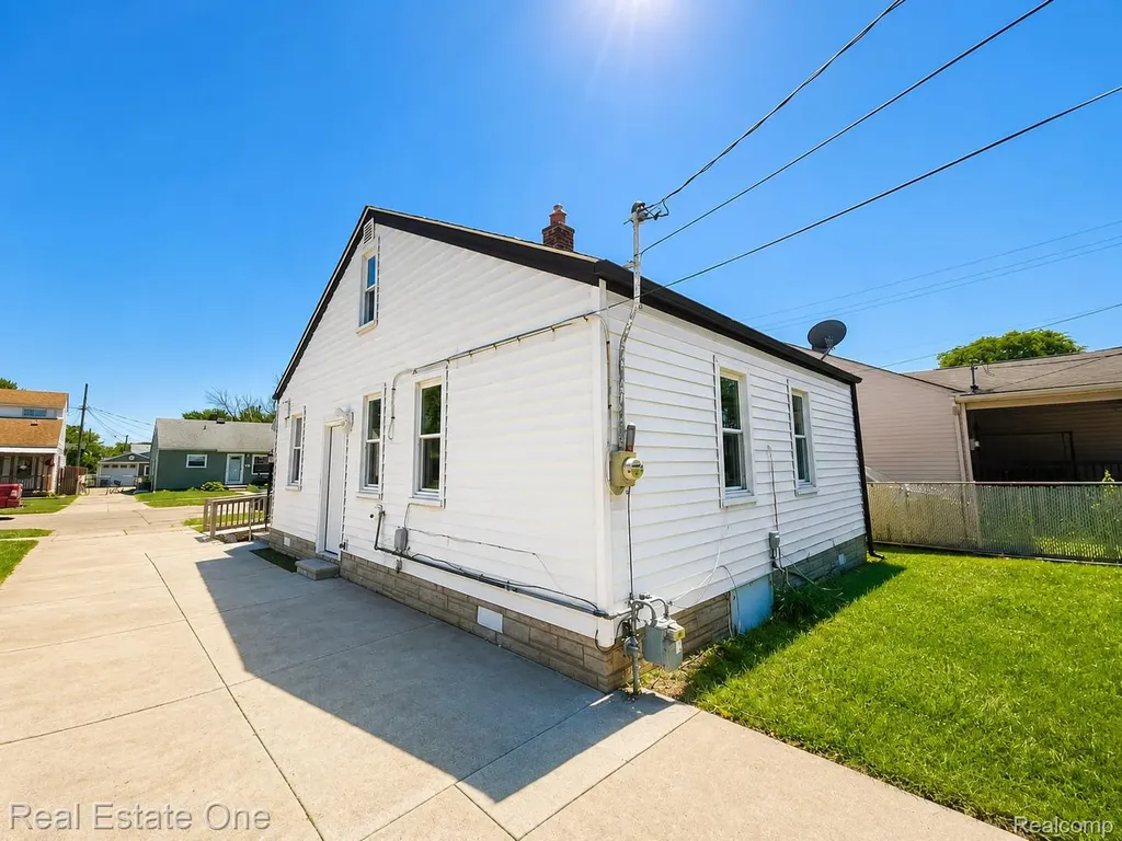 3926 21st Street Wyandotte City MI 48192