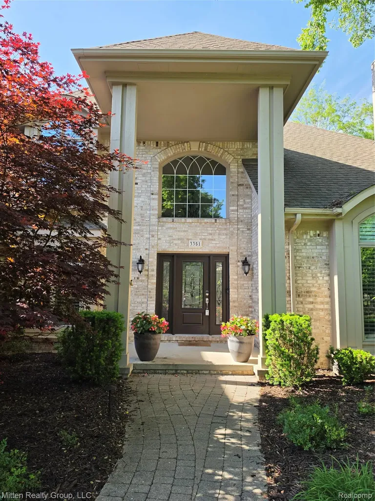 3351 Red Fox Court West Bloomfield Charter Township MI 48324