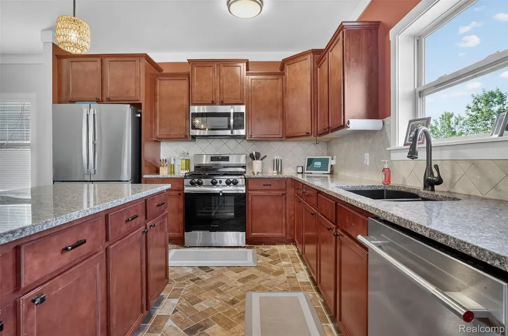 3524 Amber Oaks Drive Howell Township MI 48855