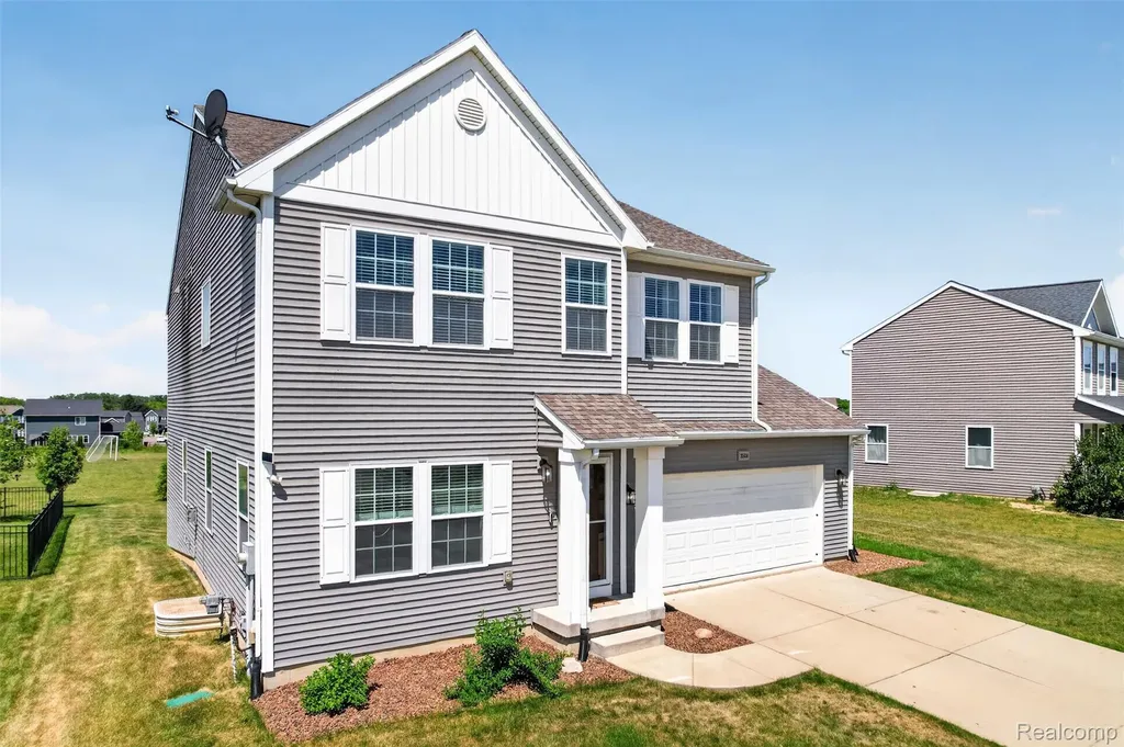 3524 Amber Oaks Drive Howell Township MI 48855