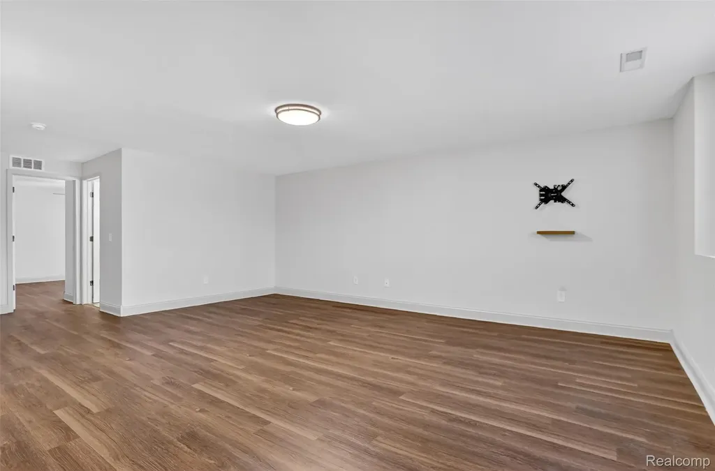 3524 Amber Oaks Drive Howell Township MI 48855
