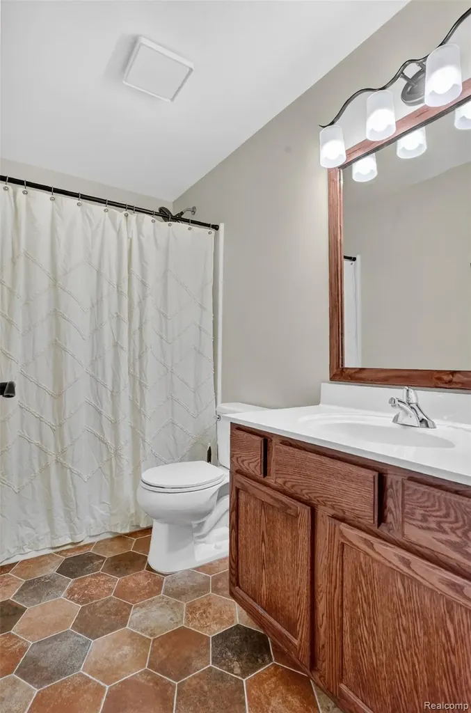 3524 Amber Oaks Drive Howell Township MI 48855