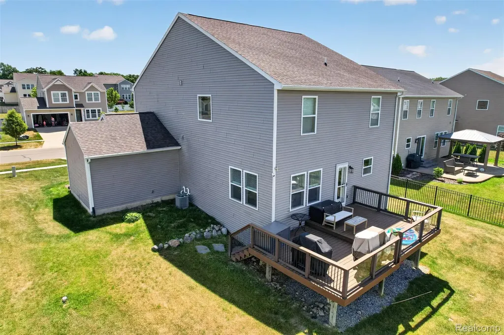 3524 Amber Oaks Drive Howell Township MI 48855