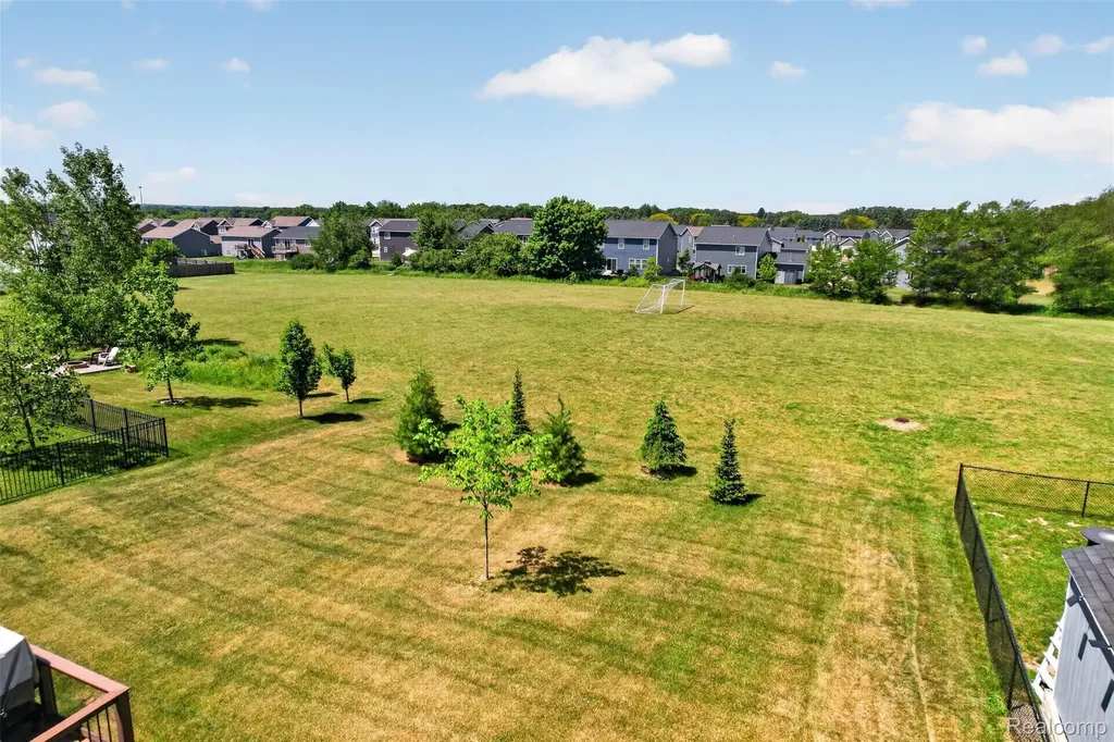 3524 Amber Oaks Drive Howell Township MI 48855