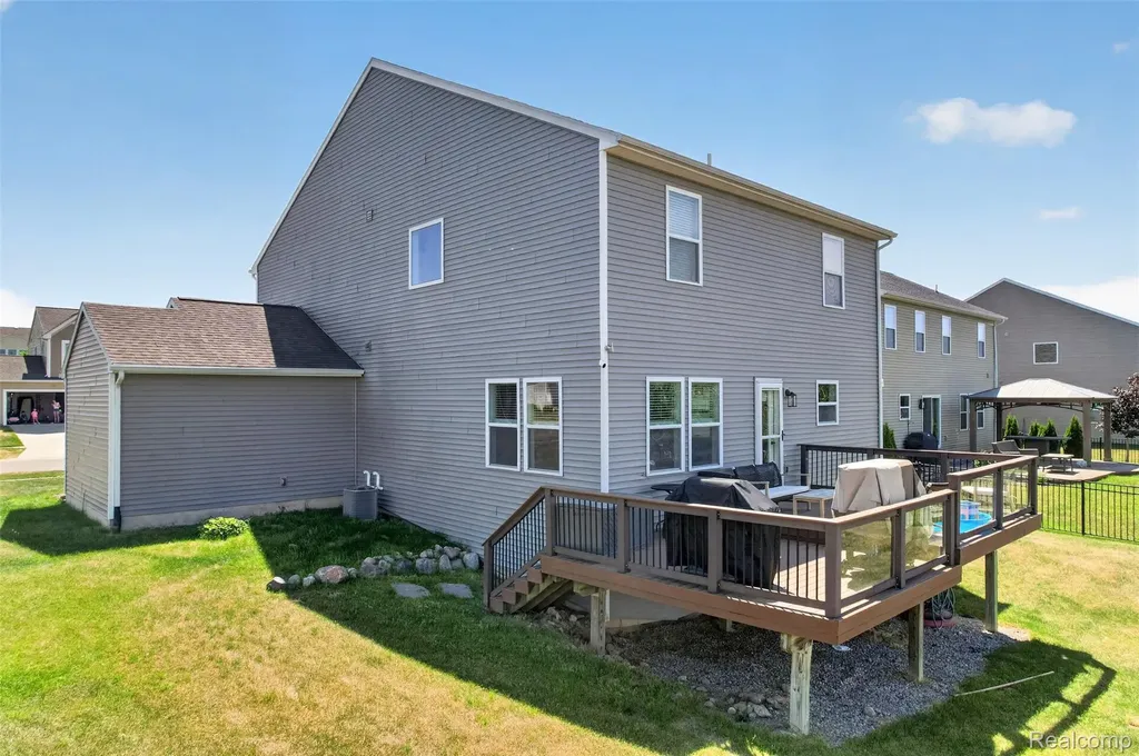 3524 Amber Oaks Drive Howell Township MI 48855