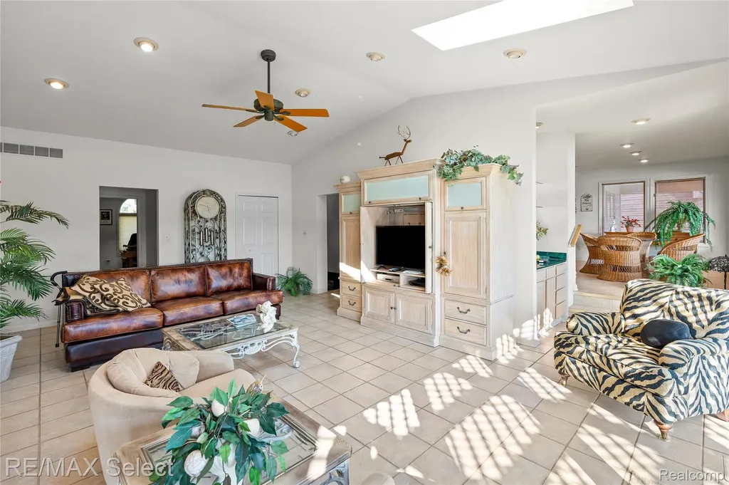 13154 Lake Shore Drive Fenton Charter Township MI 48430