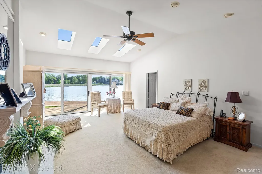 13154 Lake Shore Drive Fenton Charter Township MI 48430
