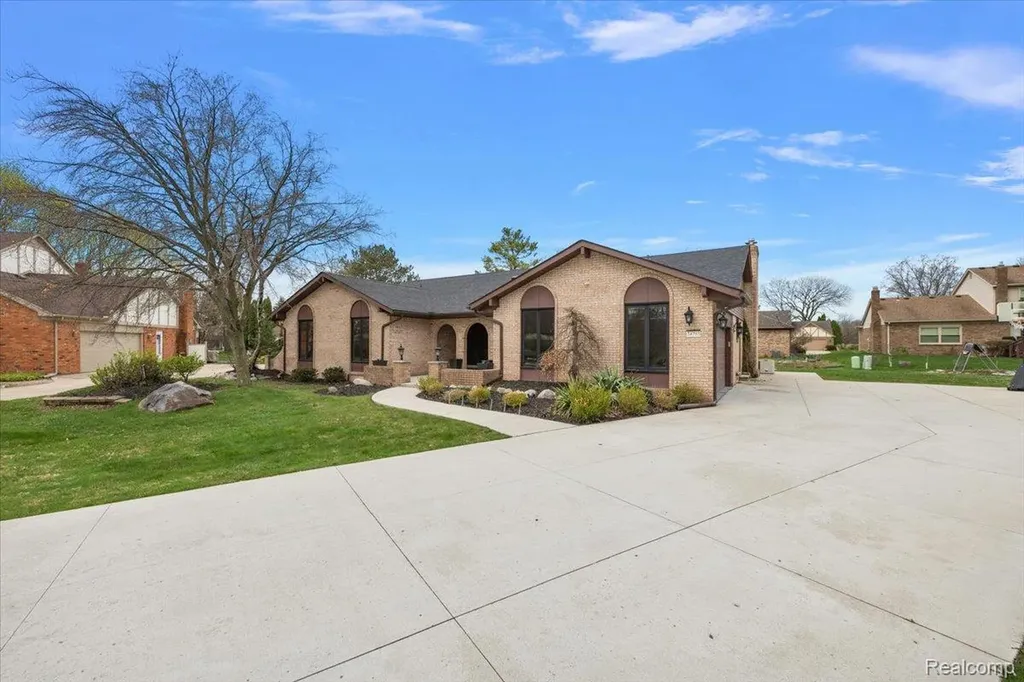 34765 Northland Drive Livonia City MI 48152