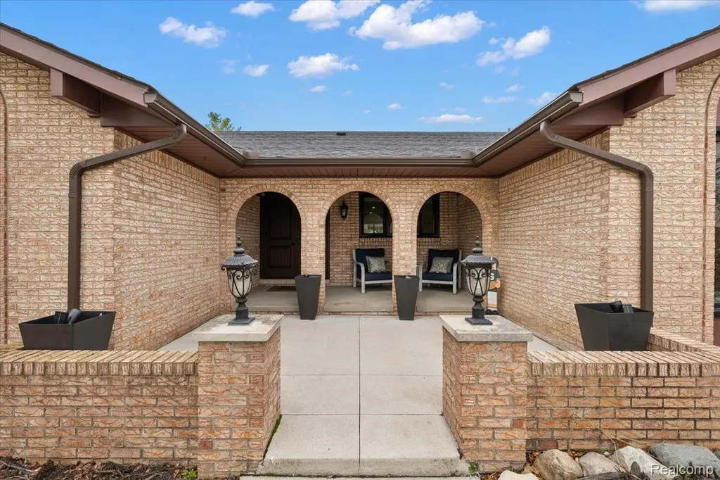 34765 Northland Drive Livonia City MI 48152