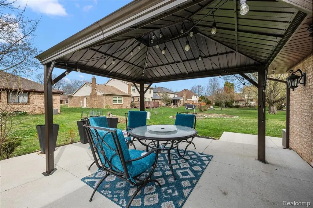 34765 Northland Drive Livonia City MI 48152