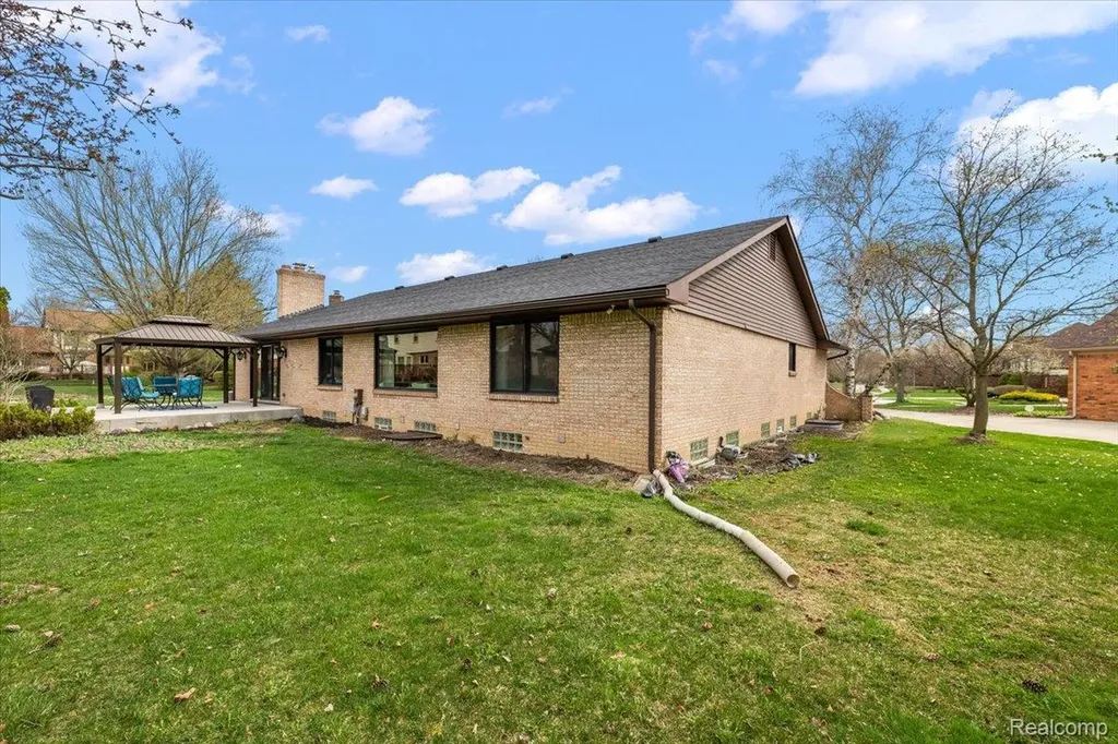 34765 Northland Drive Livonia City MI 48152
