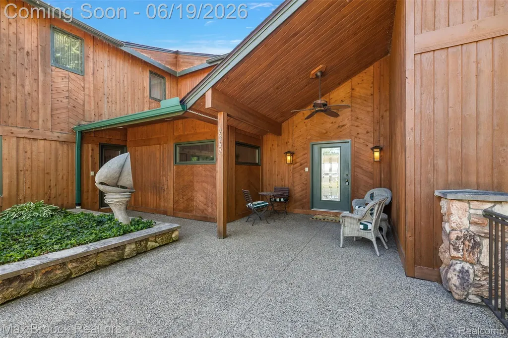 2267 Shankin Drive Wolverine Lake Village MI 48390