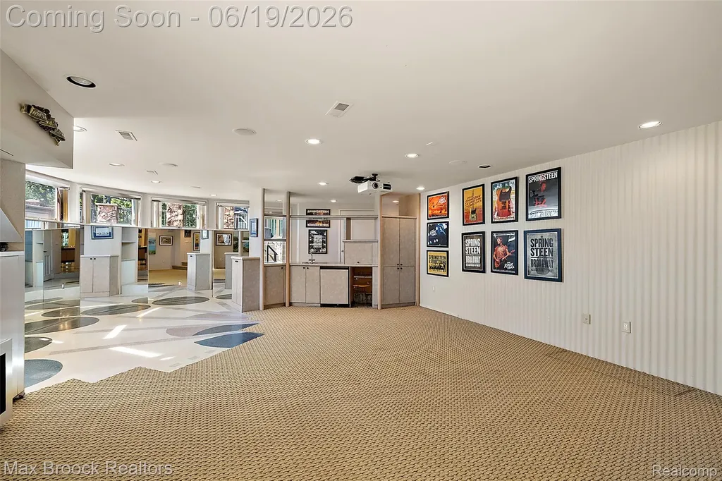 2267 Shankin Drive Wolverine Lake Village MI 48390