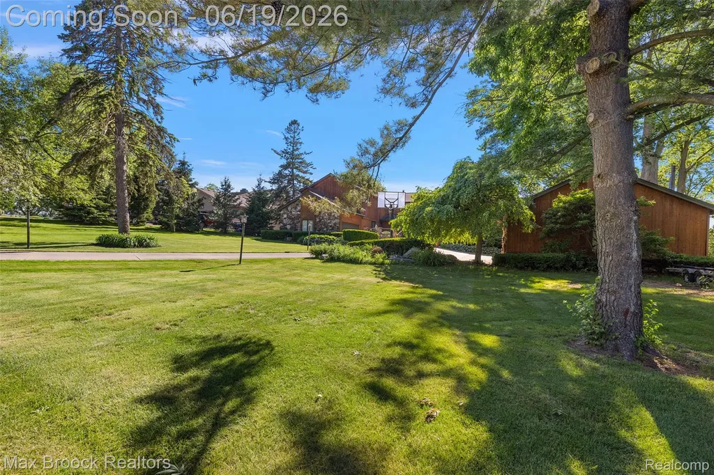 2267 Shankin Drive Wolverine Lake Village MI 48390