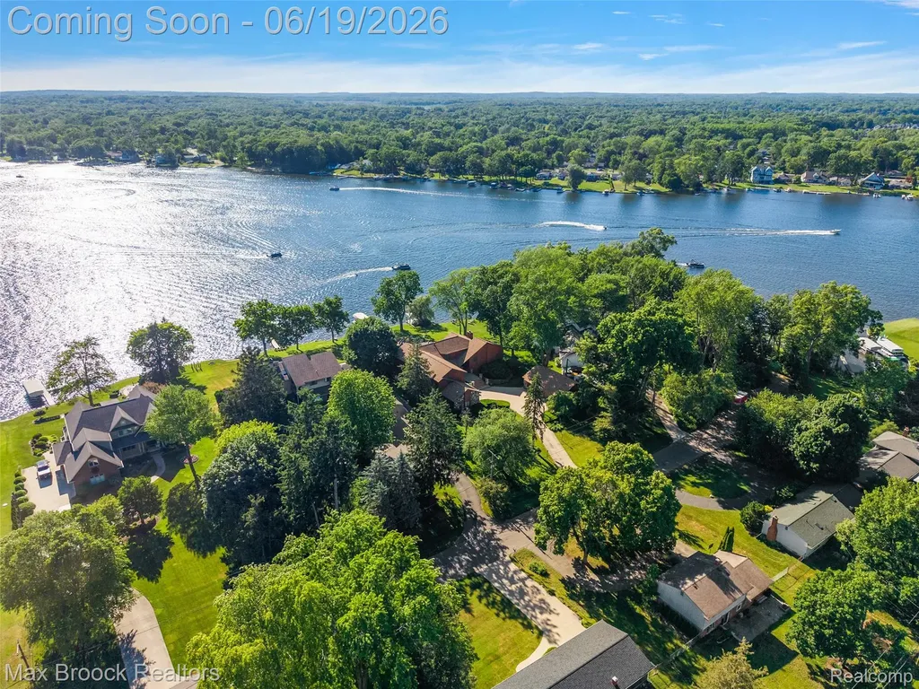 2267 Shankin Drive Wolverine Lake Village MI 48390