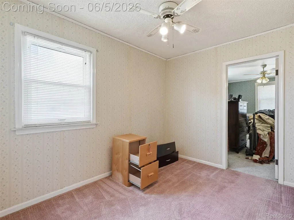 12960 Castle Street Southgate City MI 48195