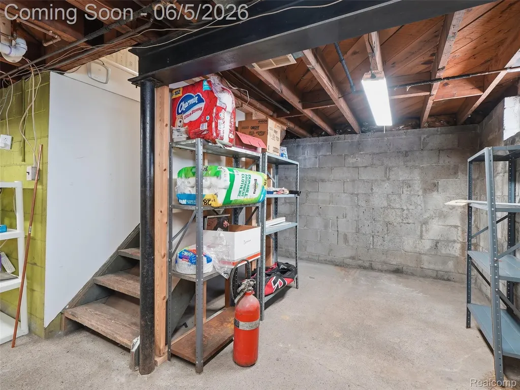 12960 Castle Street Southgate City MI 48195