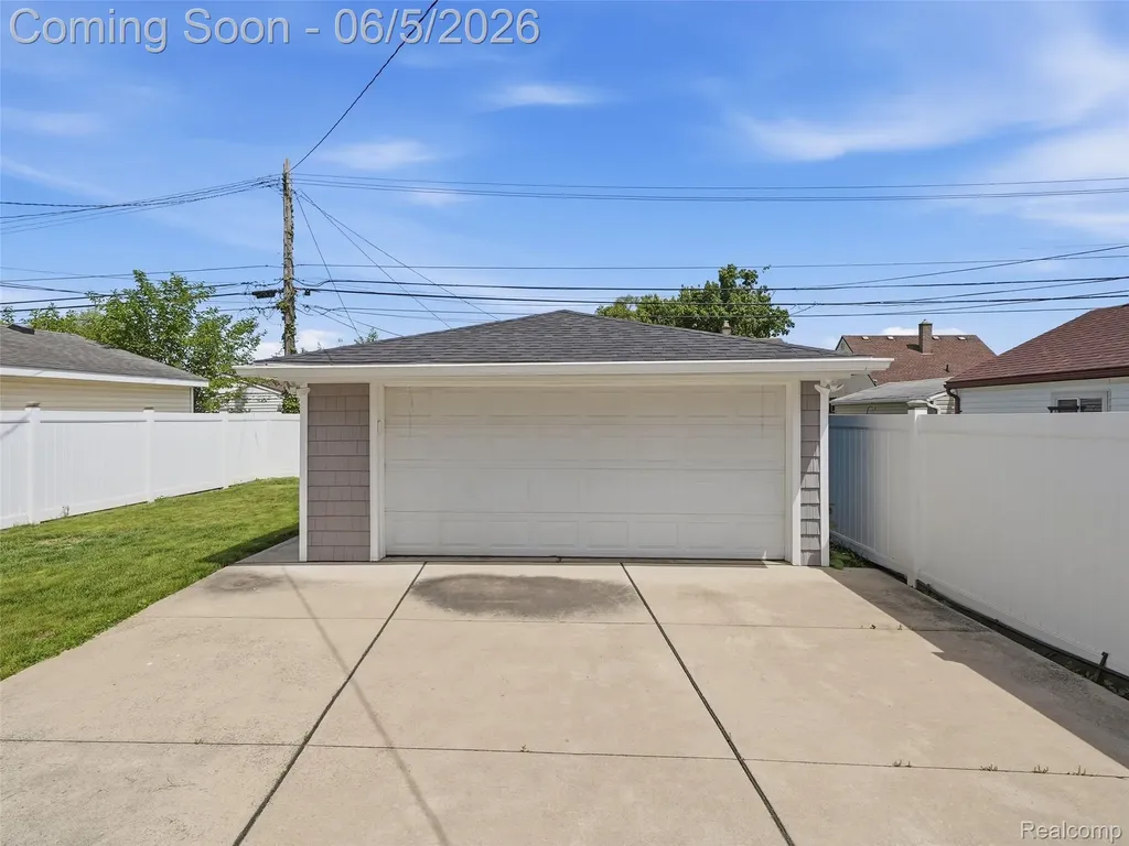 12960 Castle Street Southgate City MI 48195