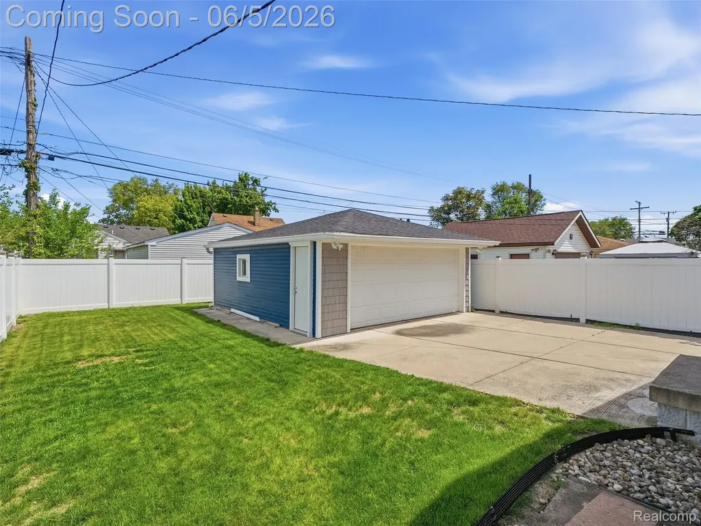 12960 Castle Street Southgate City MI 48195