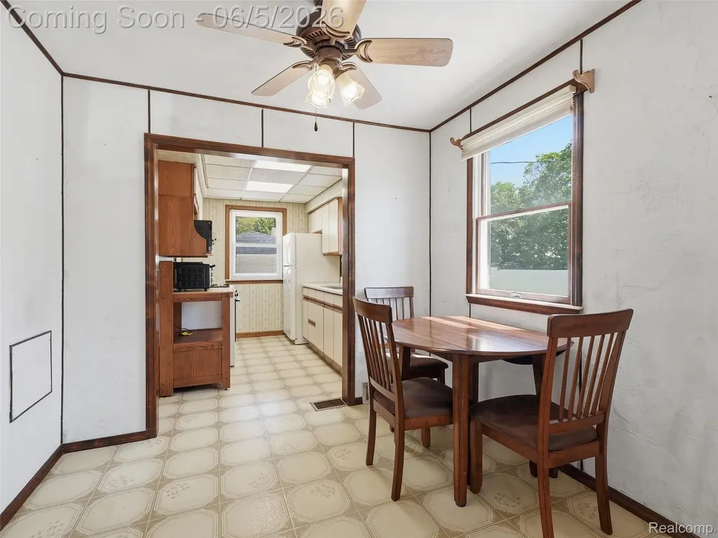 12960 Castle Street Southgate City MI 48195