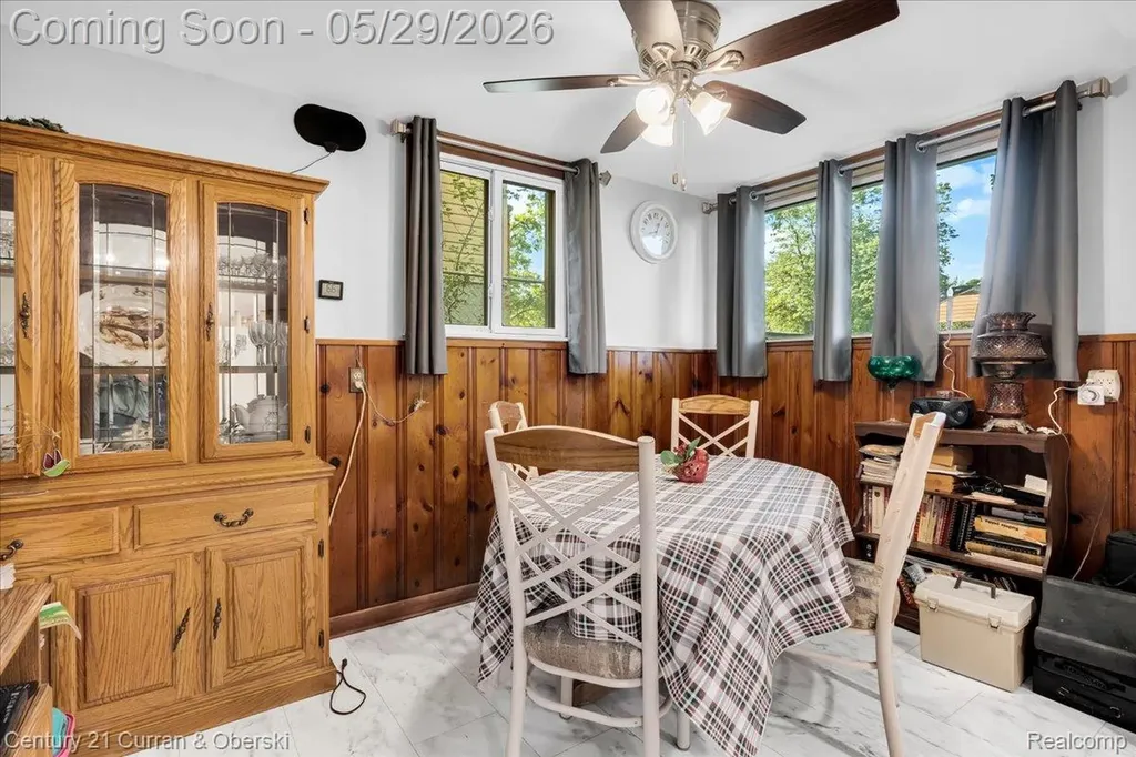 15110 Hanfor Avenue Allen Park City MI 48101