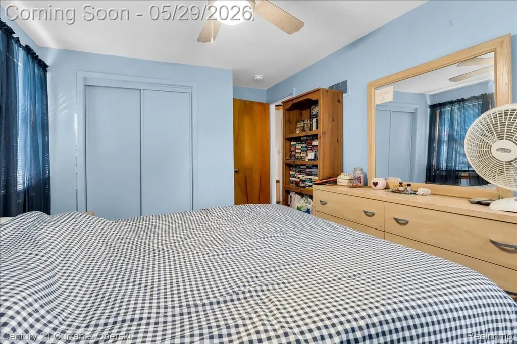 15110 Hanfor Avenue Allen Park City MI 48101